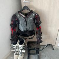 stivale cavalletto moto e pettorina