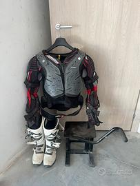 stivale cavalletto moto e pettorina