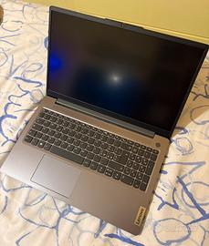 Lenovo IdeaPad Slim 3 15AMN8