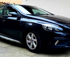 Volvo v40 cross country