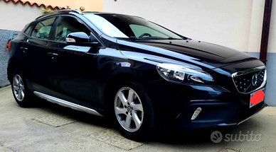 Volvo v40 cross country