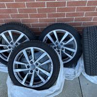 Gomme invernali con cerchi in lega audi