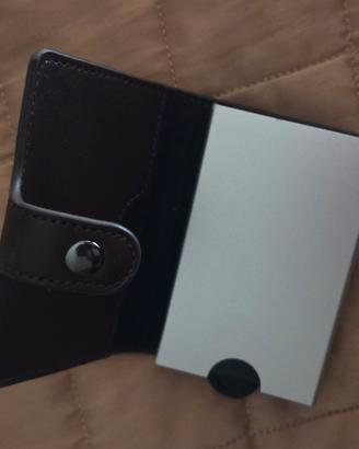 portafoglio carte d credito e banconote