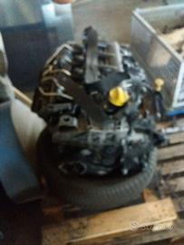 Motore furgone van G9U B7 da riparare