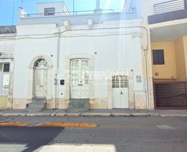 Casa indipendente con terrazzo e cantina!
