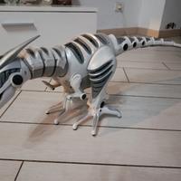 Robot dinosauro