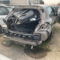 Peugeot 208 del 2013 BH01 per Ricambi