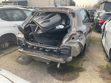 Peugeot 208 del 2013 BH01 per Ricambi