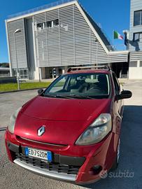 renault clio 2010