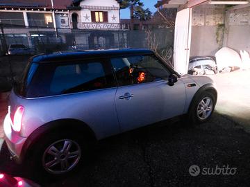 mini benzina tenuta benissimo 