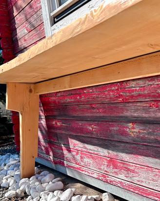 Mensolone di legno con gambe