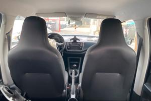 Vw up metano incidentata