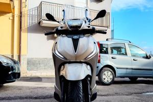 piaggio beverly 