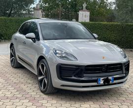 Porche macan T 2.0 grigio gesso anno 2023