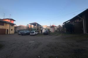 2 LOCALI A BESATE