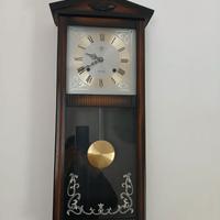 Orologio a pendolo in legno con batteria