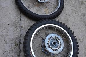 2 cerchi motociclo cinquantino 