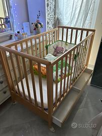 Lettino per bambini in legno