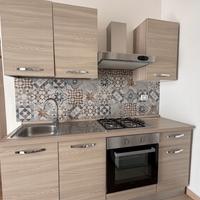 Cucina completa di elettrodomestici