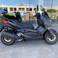 Yamaha X-Max 300 Iron Max ABS