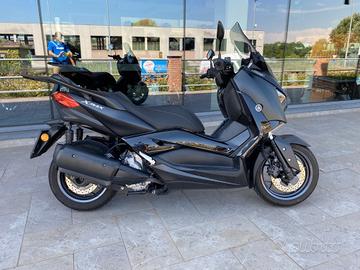 Yamaha X-Max 300 Iron Max ABS