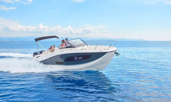 Quicksilver 875 sundeck