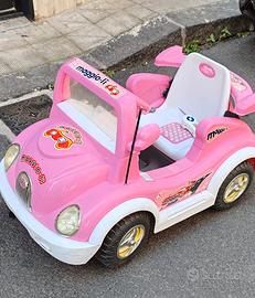 Macchina elettrica maggiolino rosa