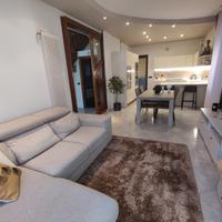 Porzione di casa bifamiliare con giardino