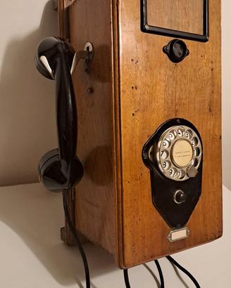 Telefono in legno a parete delle FFSS del 1940