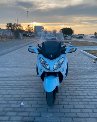 Suzuki burgman 650
