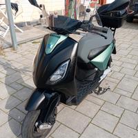 Piaggio Active One scooter elettrico