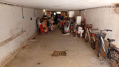 Garage / Magazzino Circa 100 mq a Sottomarina
