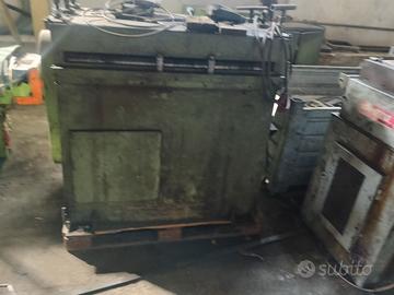 RADDRIZZATRICE PER NASTRI CON RULLI IRON