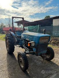 Trattore Ford 2000