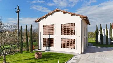 Rustico / Casale di 200 m² con 5 locali a Campi Bi