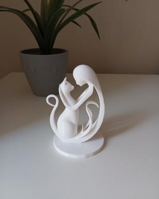 statuetta bomboniera donna con gatto 