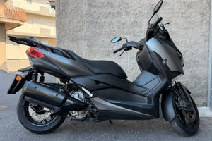 YAMAHA XMAX 300