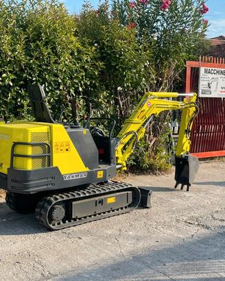 E02 Escavatore 13 q Yanmar B12