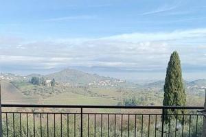 Villa di 250 m² con più di 5 locali e box auto dop