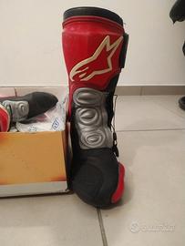 Tuta due pezzi+ stivali. Prezzo trattabile