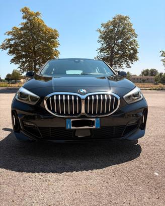 BMW (F40) 116i M sport