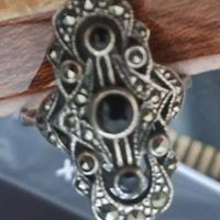 Anello argento con pietre onice nero e marcansite.