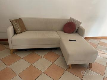 Divano angolare modello LINANAS IKEA