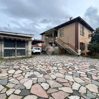 CASA SEMINDIPENDENTE A SARZANA
