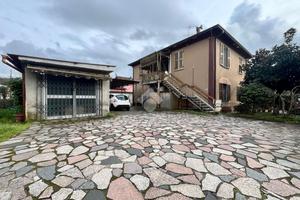 CASA SEMINDIPENDENTE A SARZANA