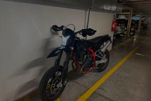MOTO SWM SM 125 R 2025