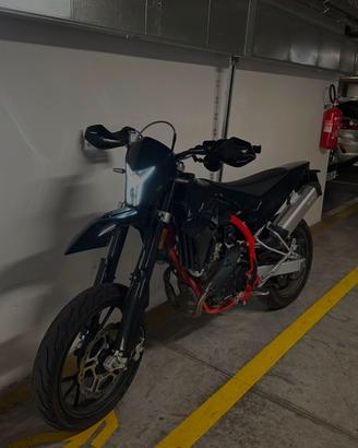 MOTO SWM SM 125 R 2025