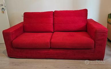 divano  2 posti maxi quasi nuovo 