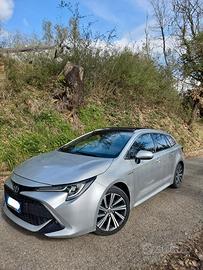 Toyota Corolla hybrid 2.0 150cv Tetto