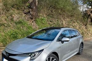 Toyota Corolla hybrid 2.0 150cv Tetto